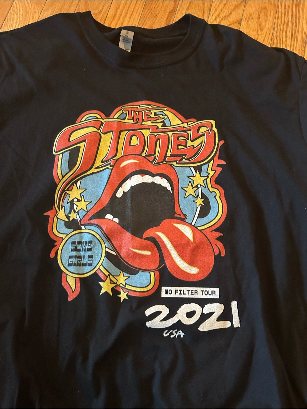 Gildan Black Kids' Tee with Red Tongue Tour Graphic